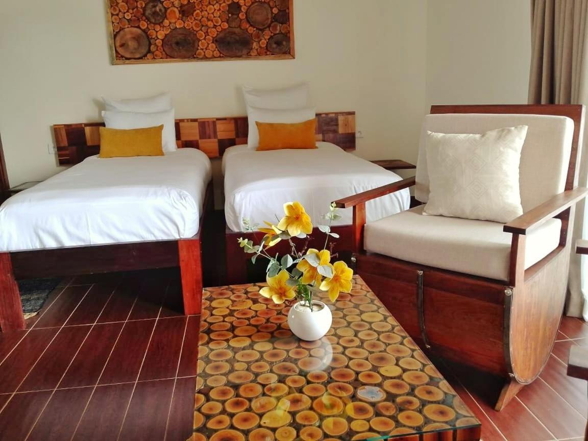 Bira Hotel Antsirabe Eksteriør billede