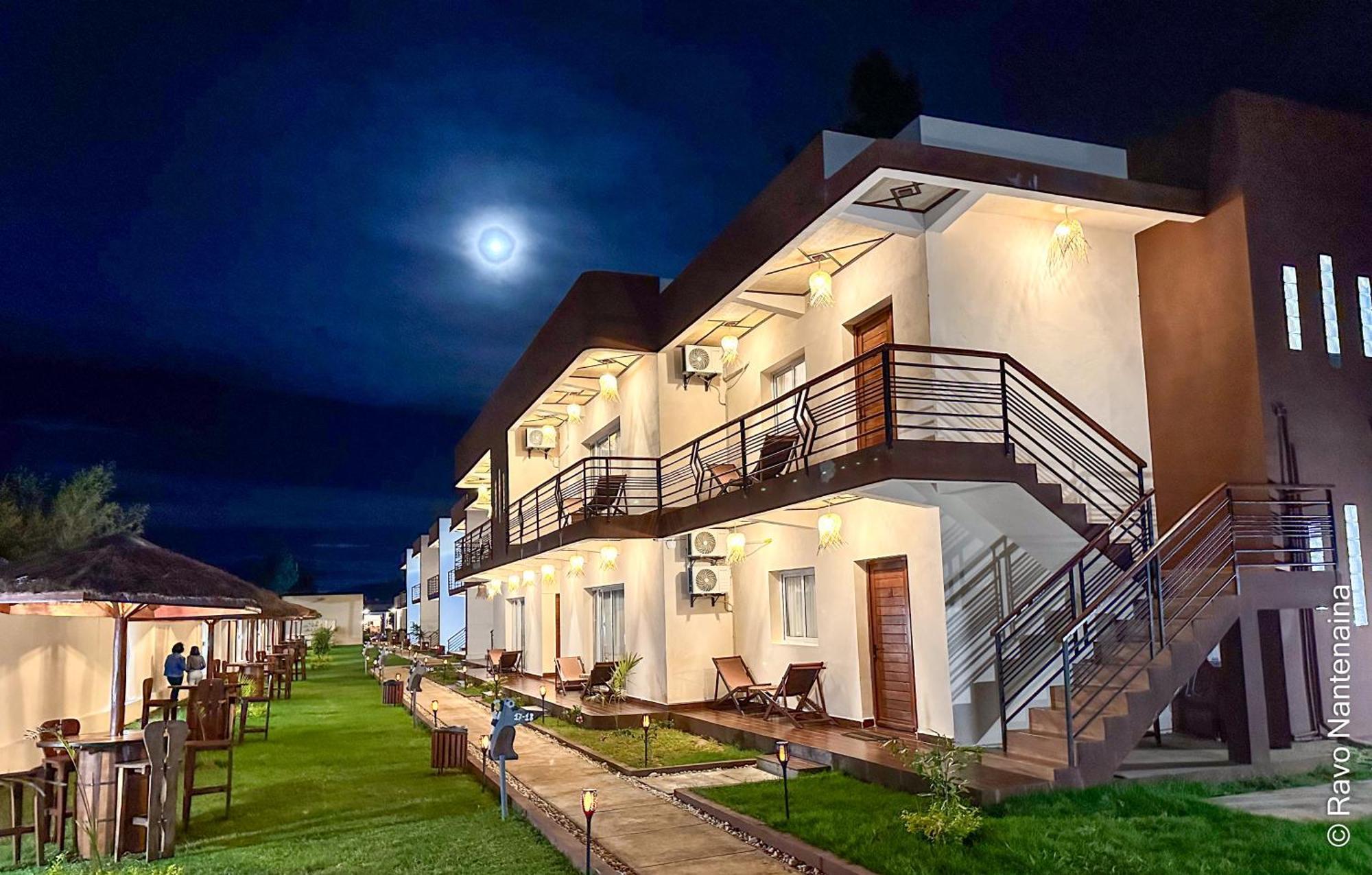 Bira Hotel Antsirabe Eksteriør billede