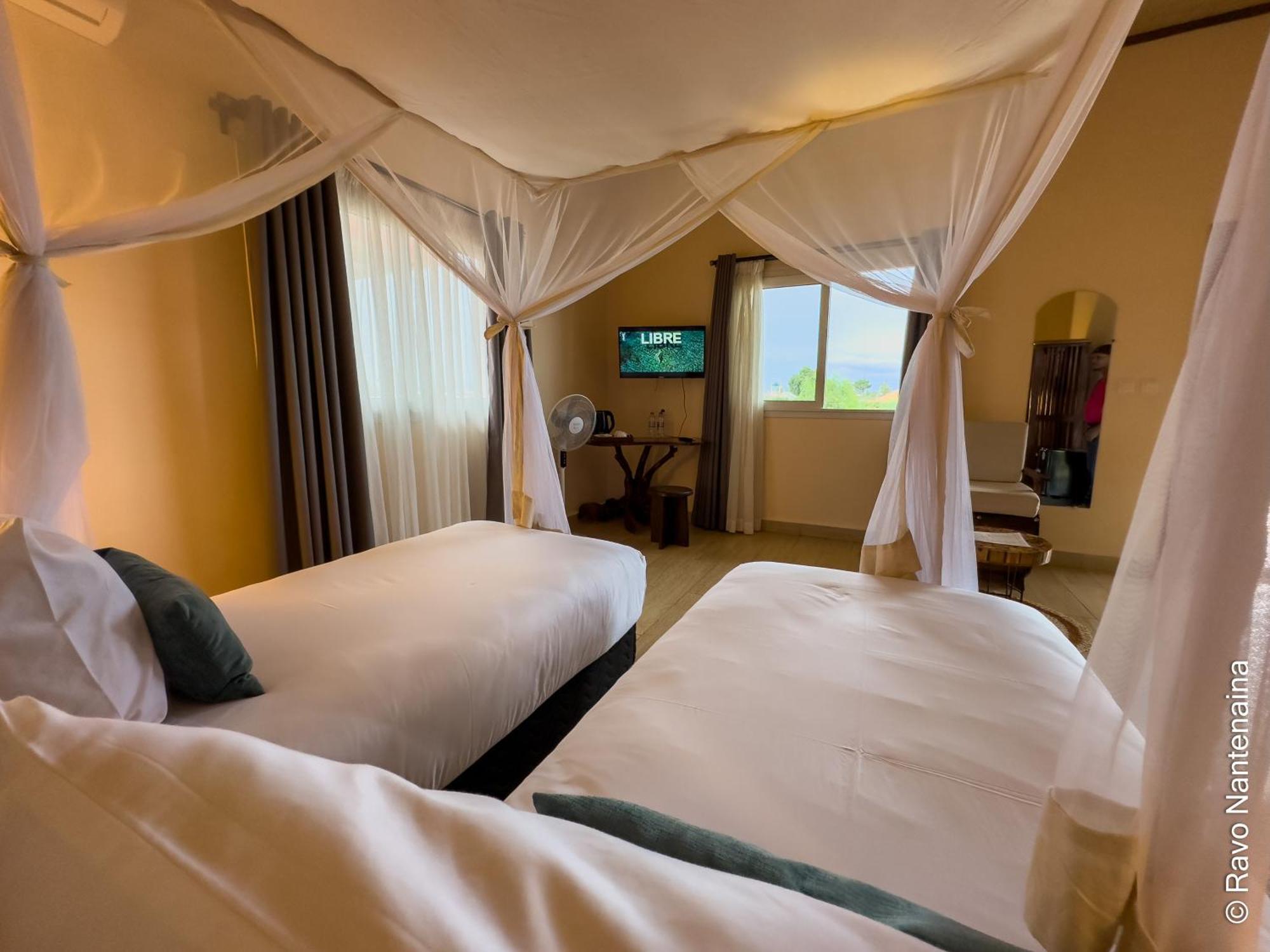 Bira Hotel Antsirabe Eksteriør billede