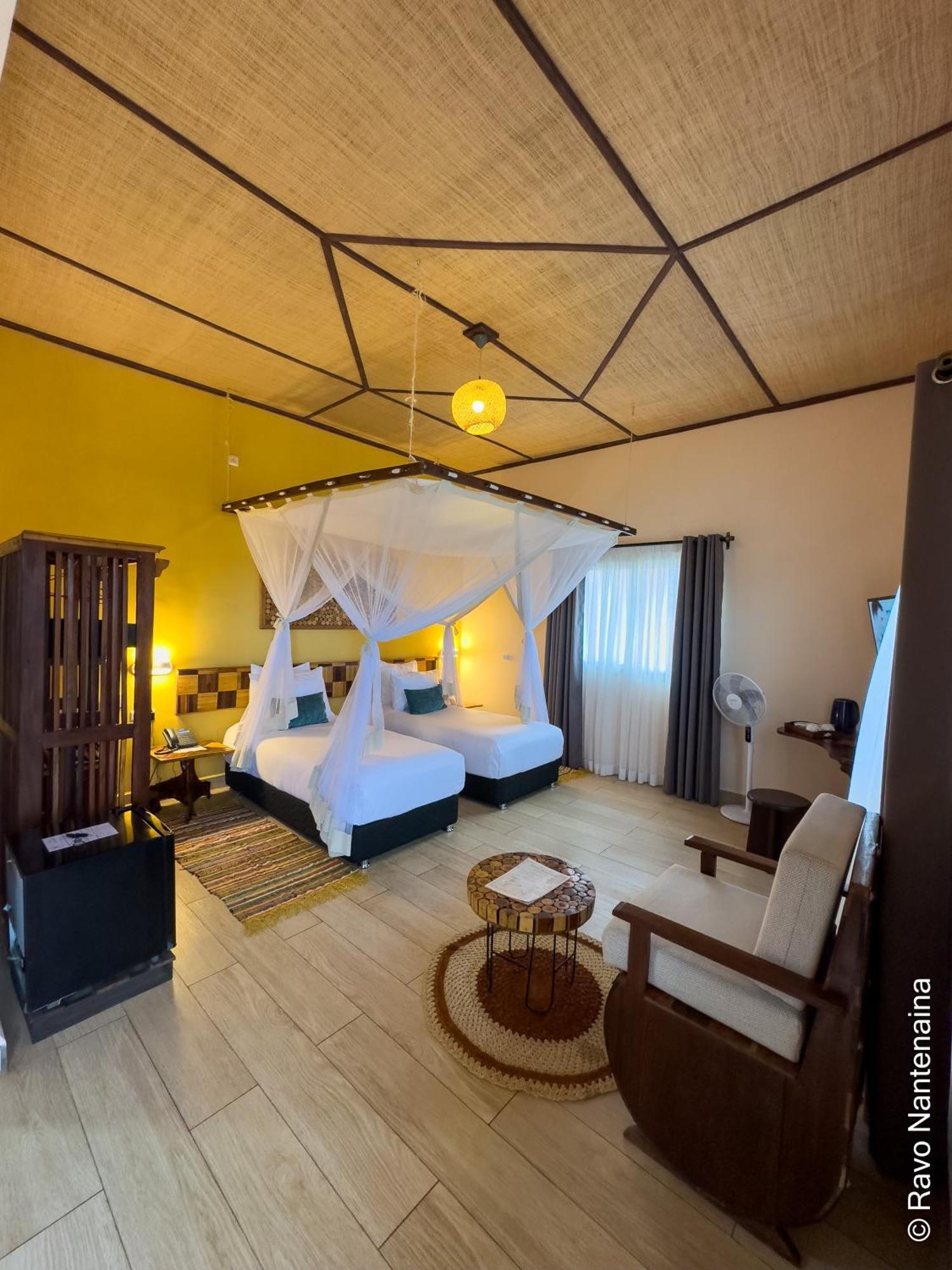 Bira Hotel Antsirabe Eksteriør billede