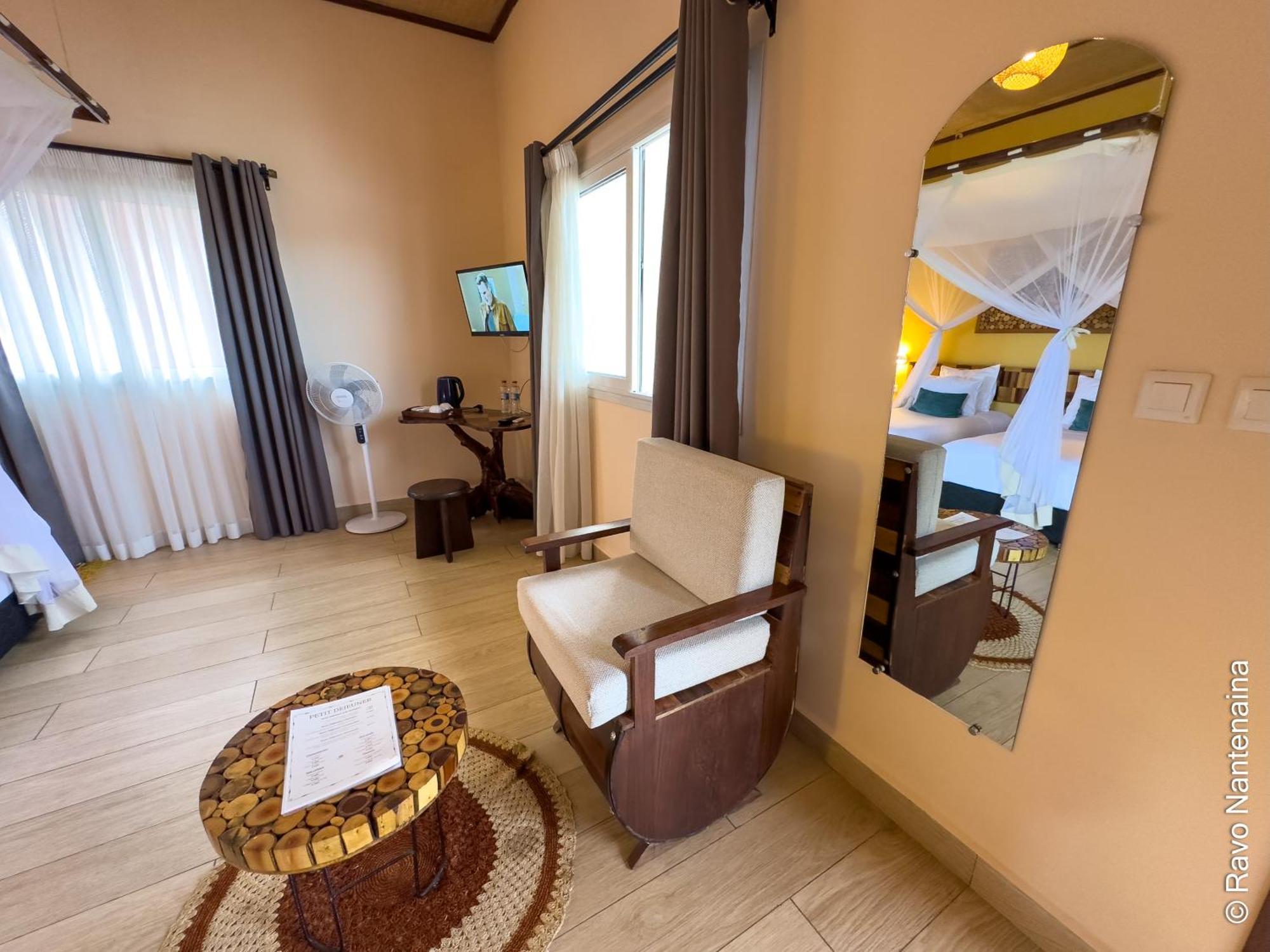 Bira Hotel Antsirabe Eksteriør billede
